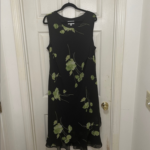 Vintage Studio I Black and Green Sleeveless Maxi Dress, 52L x 28in wide - Picture 1 of 4